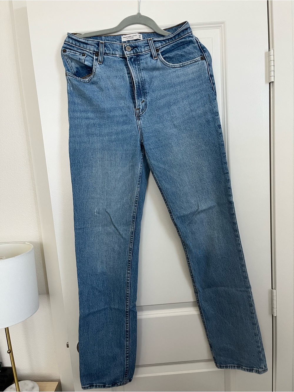 Abercrombie & Fitch Straight Leg Jeans - Light Blue Wash